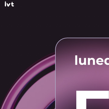 A moment captured by Monday (Weeekly)'s fan