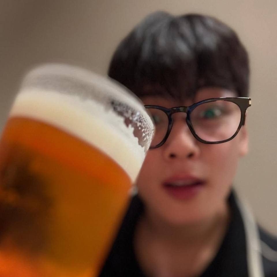 A moment captured by Eunwoo (ASTRO)'s fan