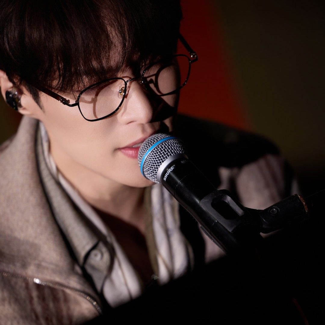 Momen yang diabadikan oleh penggemar Lay (EXO)