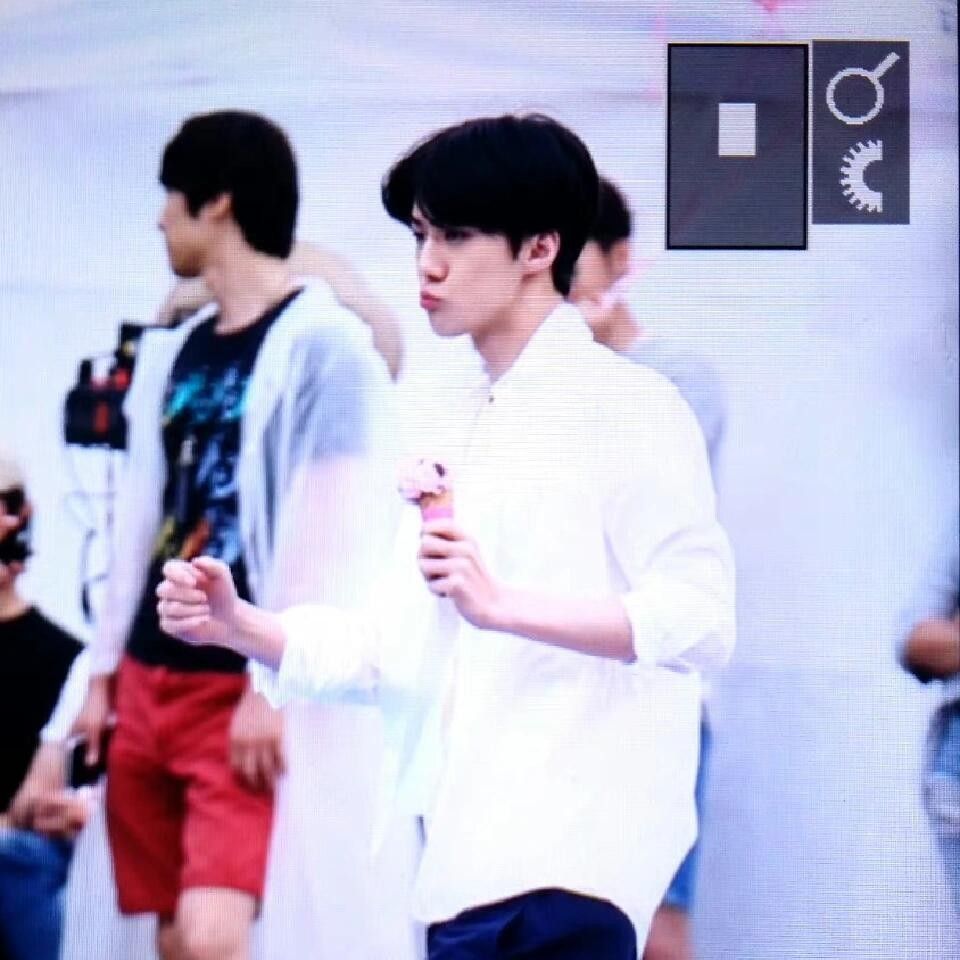 Foto terbaru Sehun (EXO)