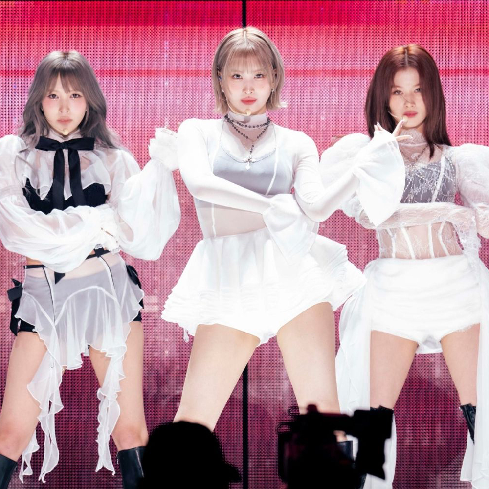 モモ (TWICE)の舞台裏ショット