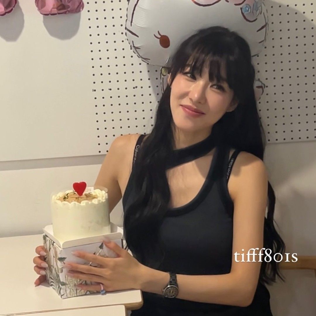 A moment captured by Tiffany Young (Girls' Generation)'s fan
