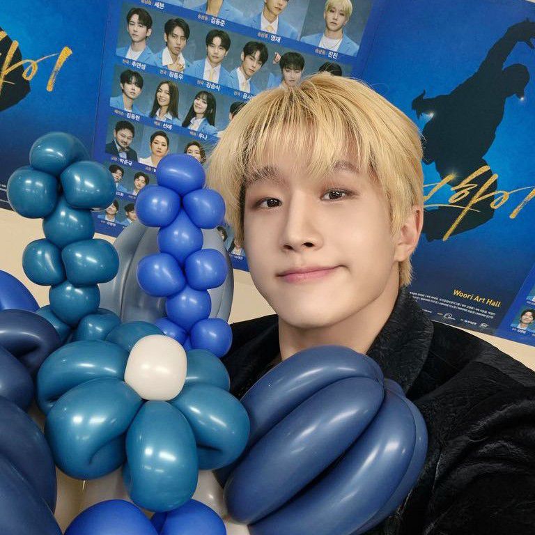 A moment captured by Jinjin (ASTRO)'s fan