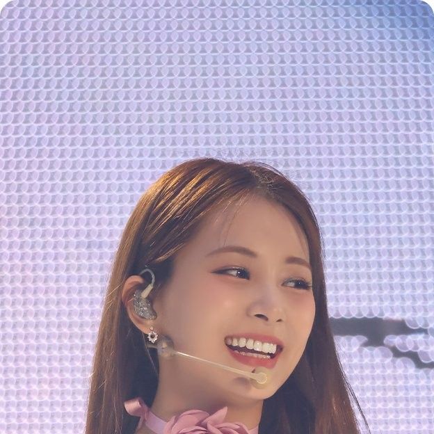 Behind-the-scenes cut of Tzuyu (TWICE)