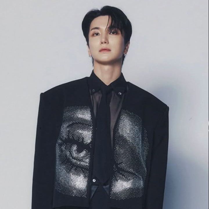 A moment captured by Leeteuk (Super Junior)'s fan