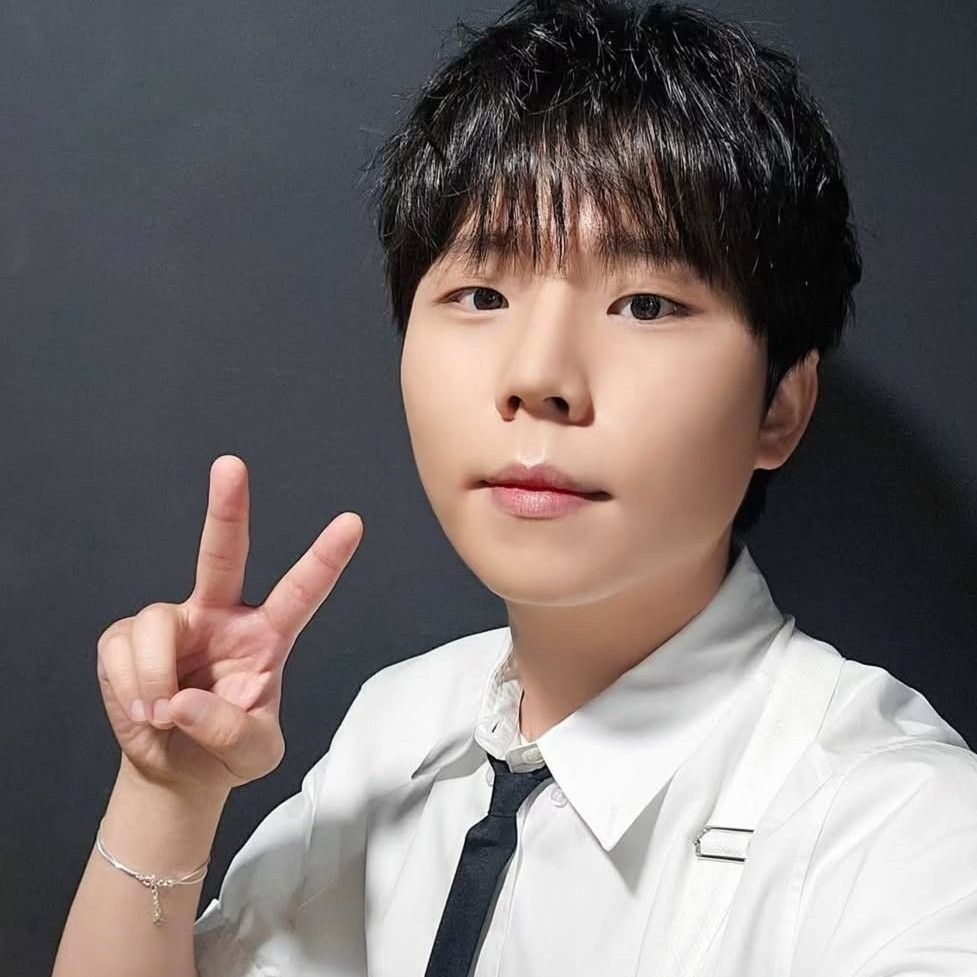 Recent activity shot of Jung Seunghwan