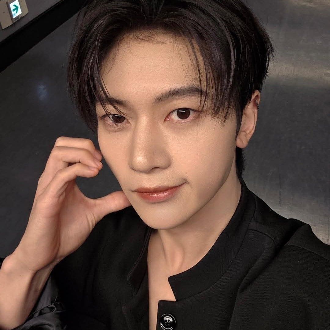 ソク・マシュー (ZEROBASEONE)の舞台裏ショット