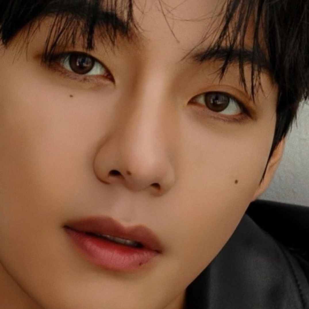 A moment captured by V (BTS)'s fan