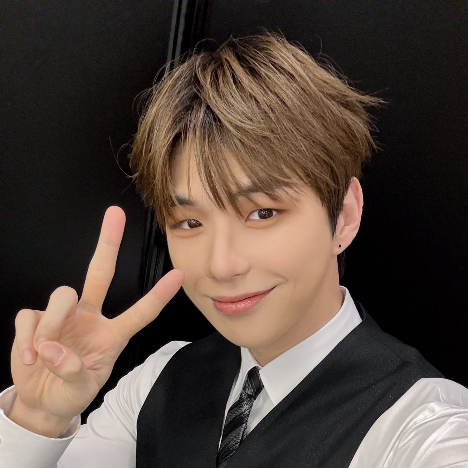 姜丹尼爾的最新照片