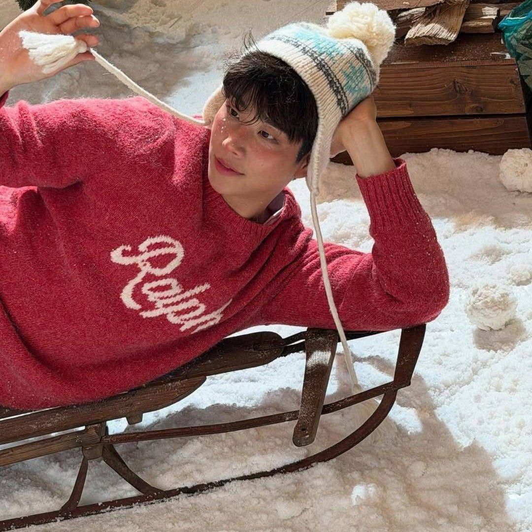 아스트로의 최신 사진