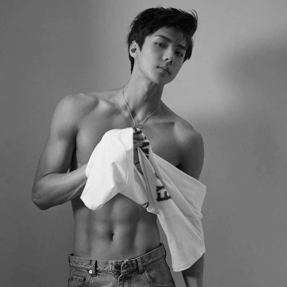 Recent activity shot of Sehun (EXO)