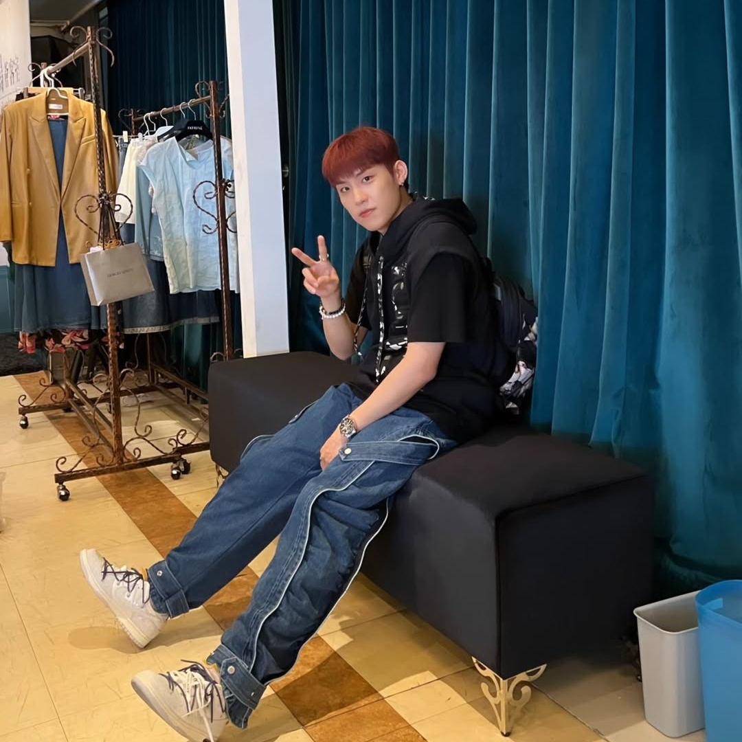 Latest photo of Park Woojin (AB6IX)