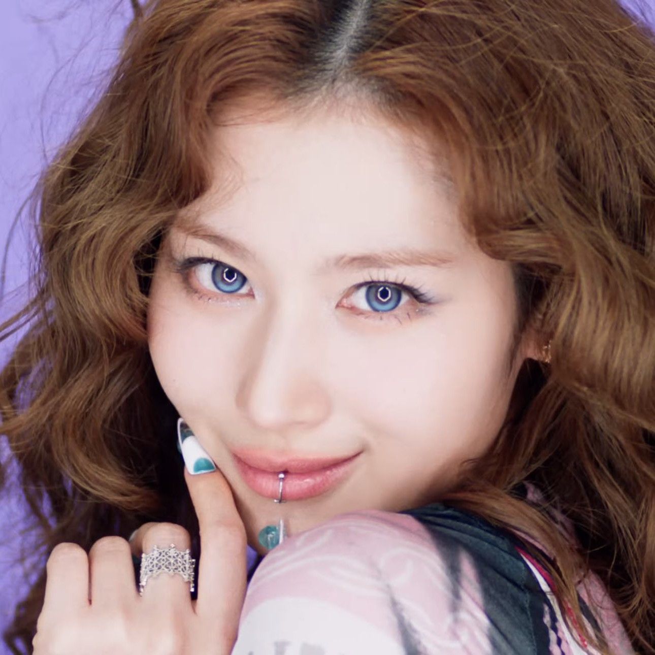 Behind-the-scenes cut of Sana (TWICE)