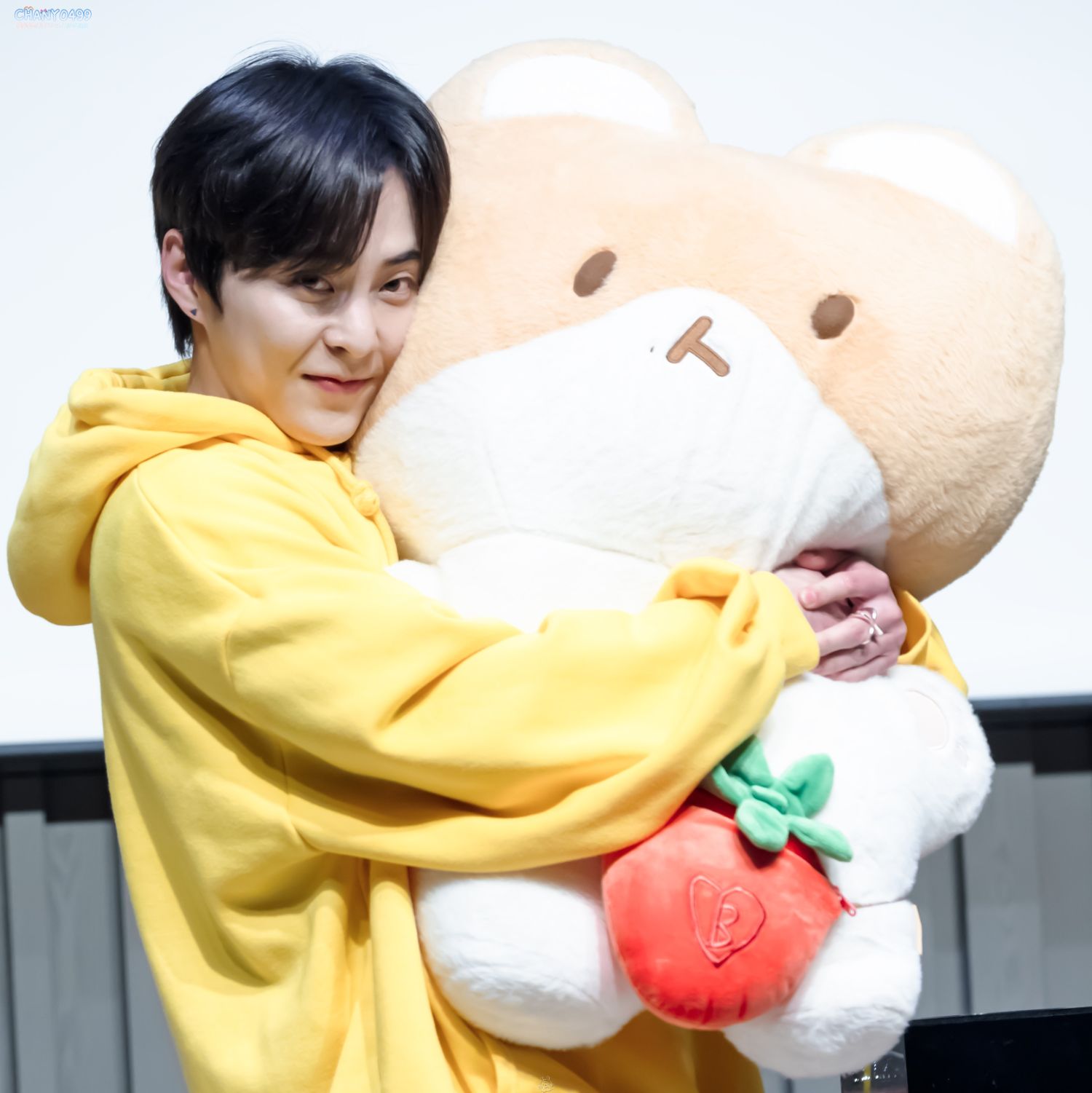 A moment captured by Xiumin (EXO)'s fan