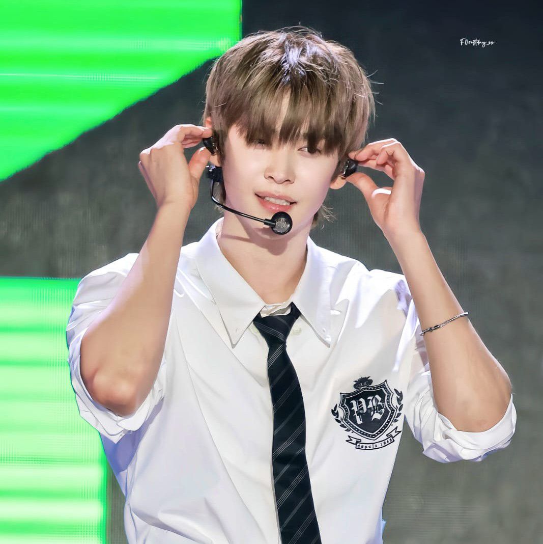 A moment captured by Eunseok (RIIZE)'s fan