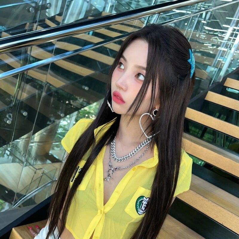 Latest photo of Soyeon ((G)I-DLE)