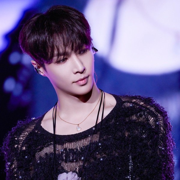 Shining profile picture of Lay (EXO) on today's Choeaedol