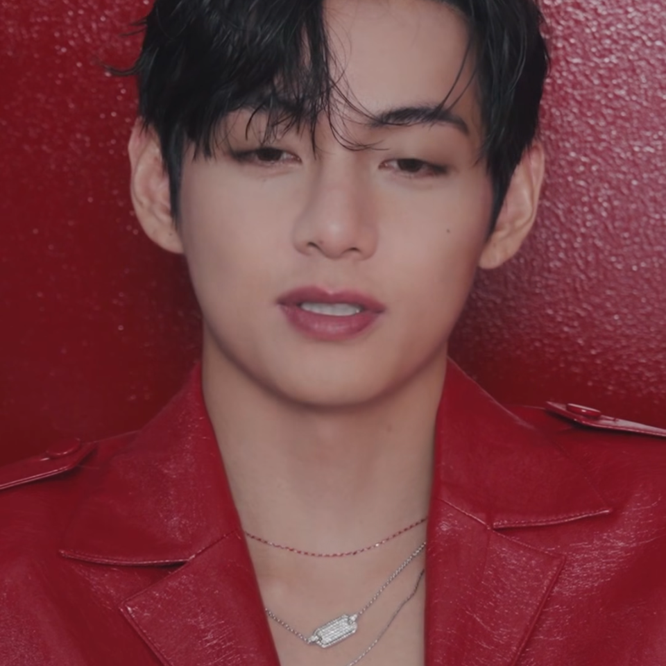 Recent activity shot of V (BTS)