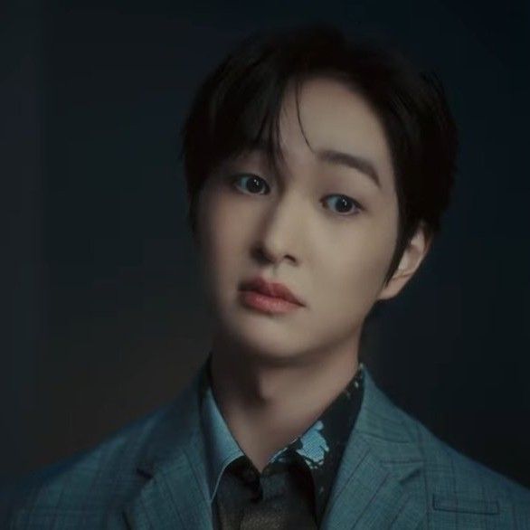 Latest photo of Onew (SHINee)