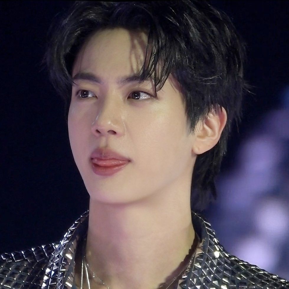 Potret di balik layar Jin (BTS)