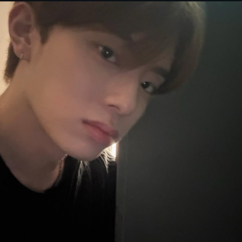A moment captured by Kangmin (VERIVERY)'s fan