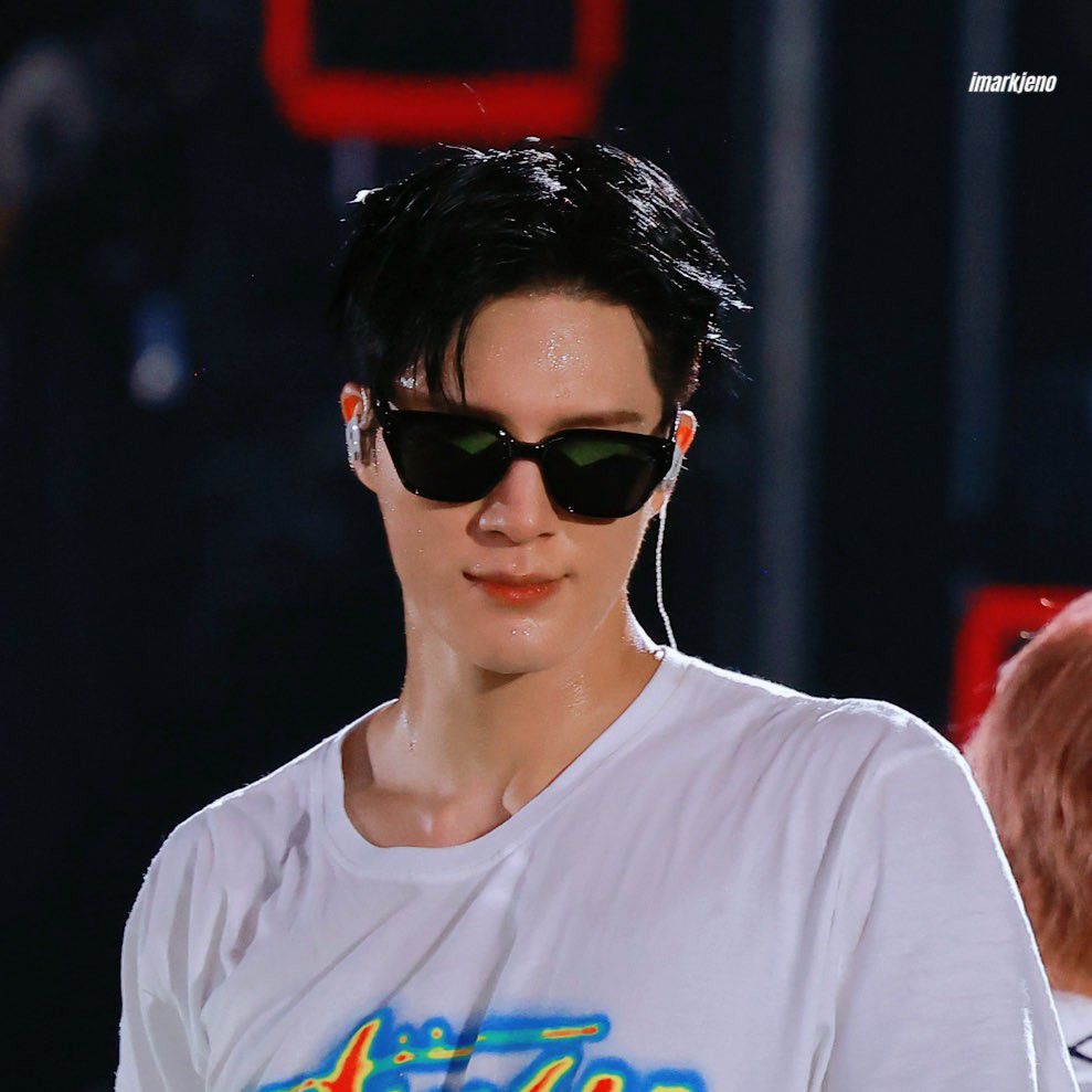 Behind-the-scenes cut of Jeno (NCT DREAM)