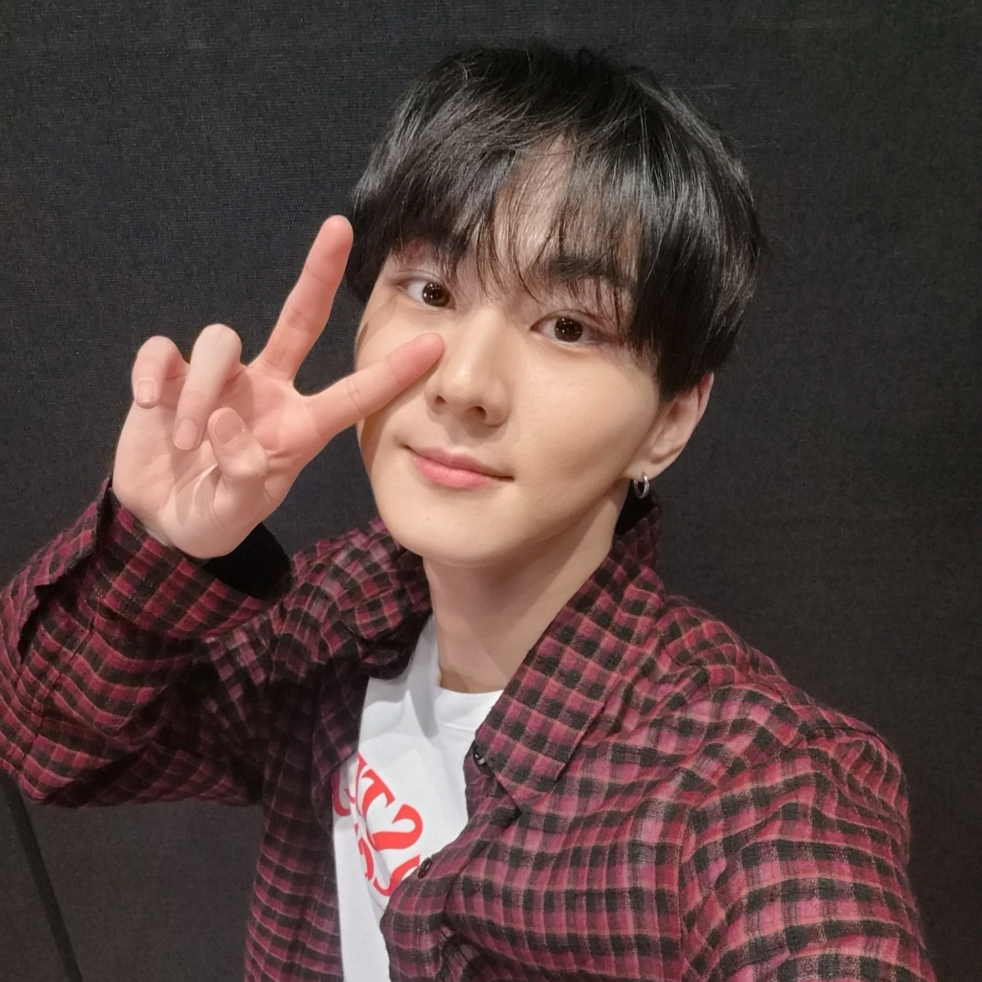 Behind-the-scenes cut of Jungwon (ENHYPEN)