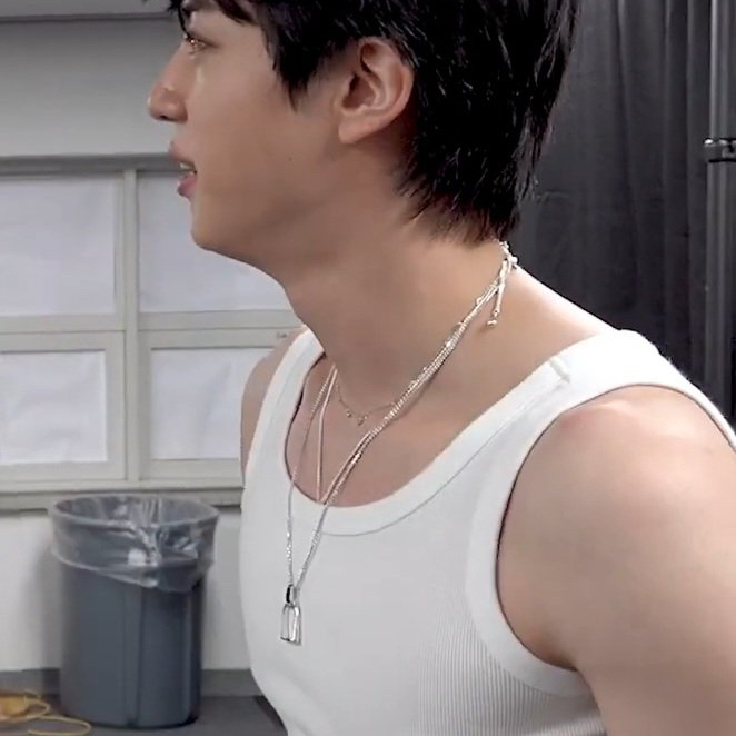 진 (방탄소년단) 최근 활동샷