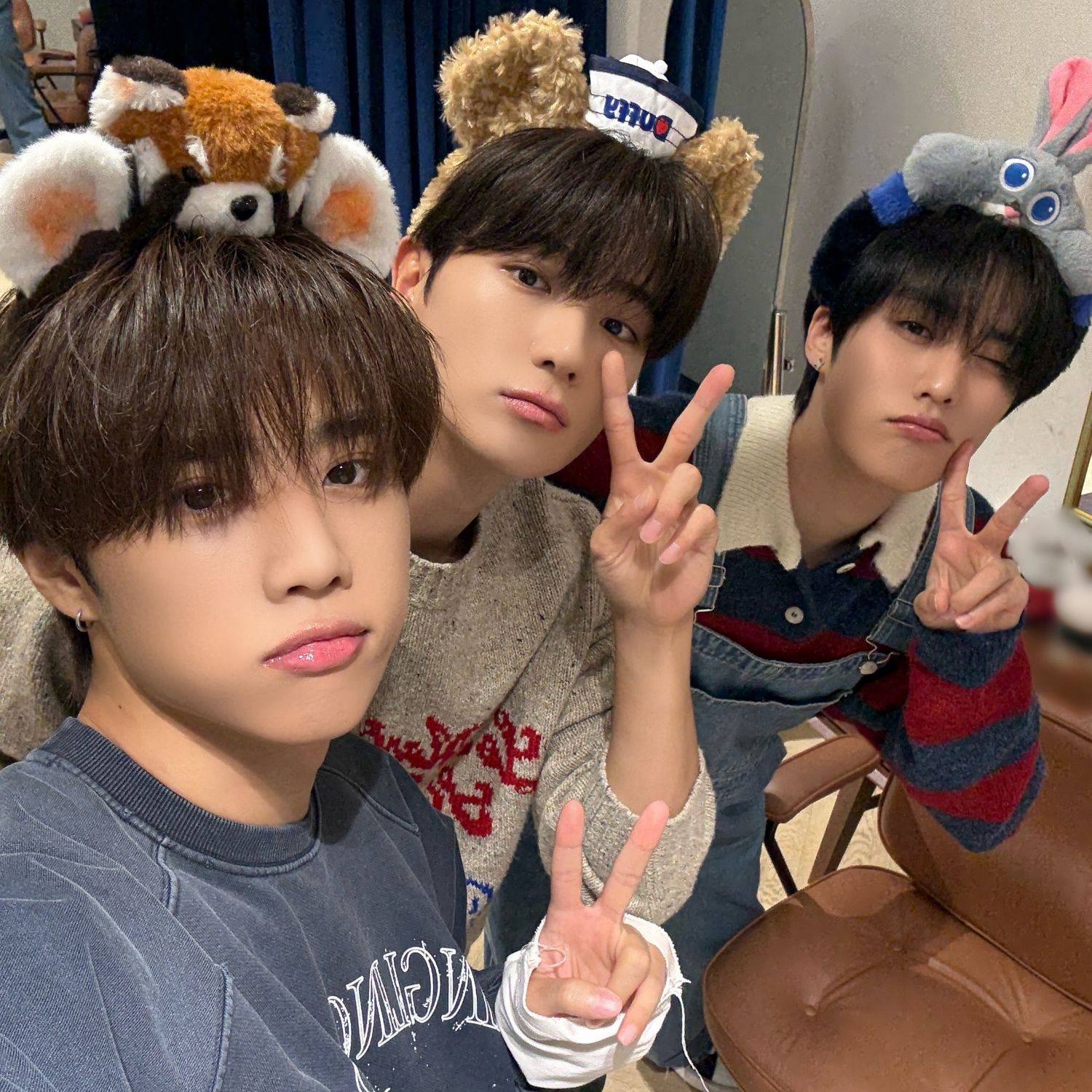 Latest photo of Hyunjae (THE BOYZ)