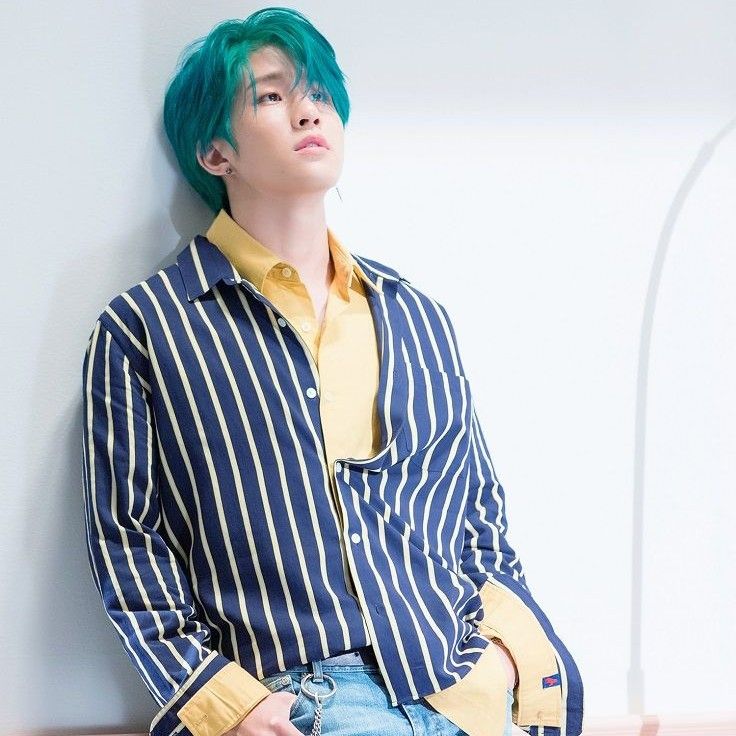 Behind-the-scenes cut of Jinjin (ASTRO)