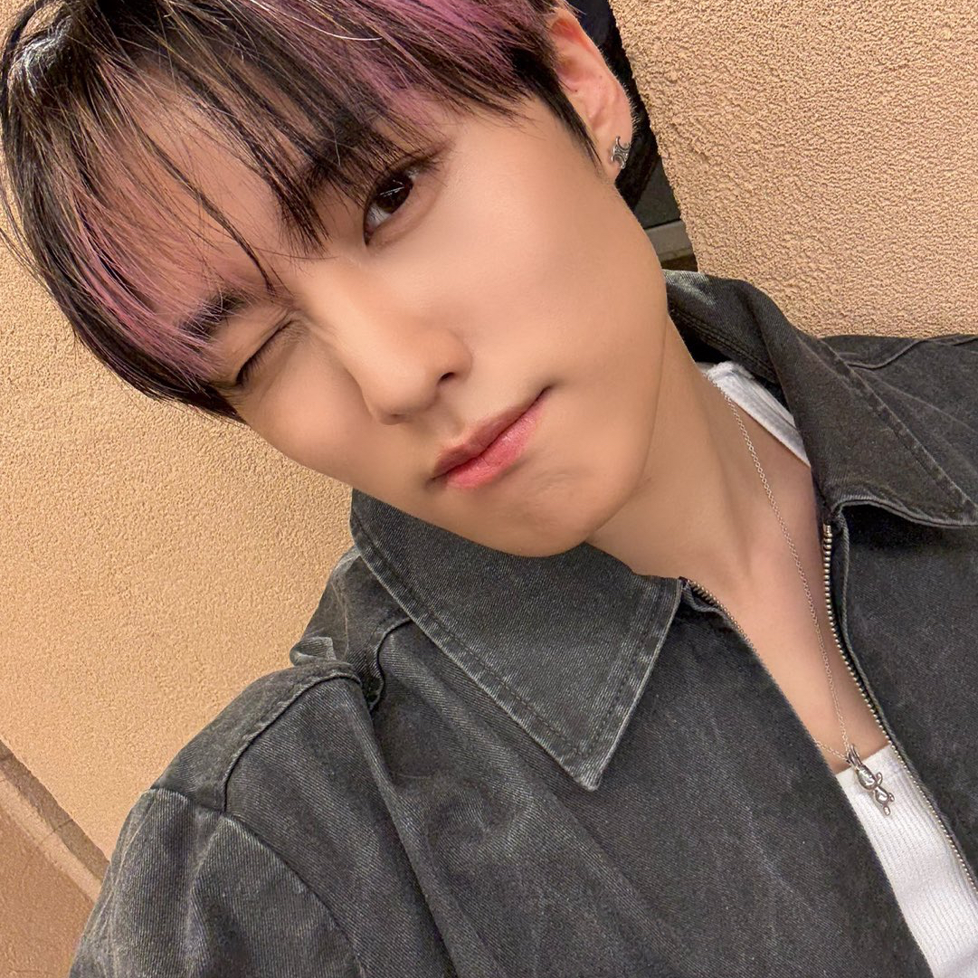 A moment captured by Jacob (THE BOYZ)'s fan