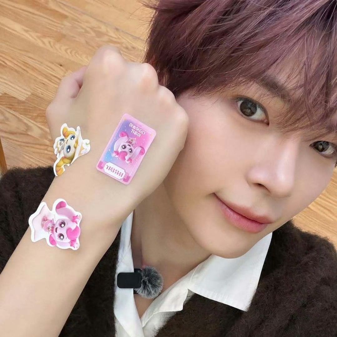 Latest photo of Sung Hanbin (ZEROBASEONE)