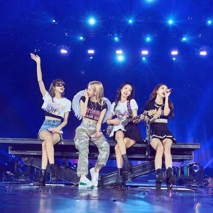 A moment captured by BLACKPINK's fan