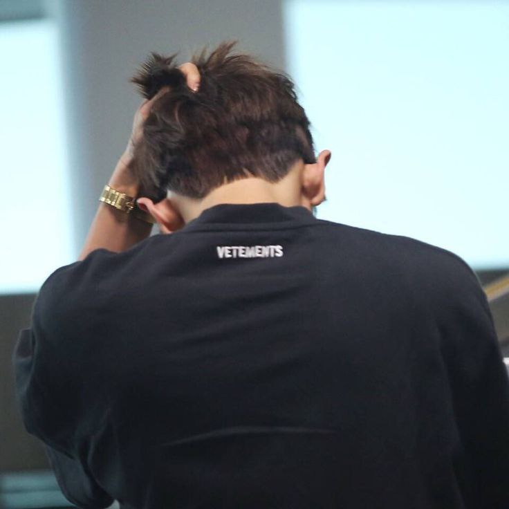 Behind-the-scenes cut of Chanyeol (EXO)