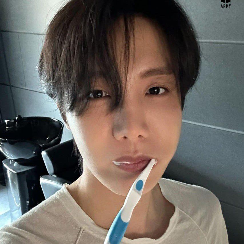 J-hope (防彈少年團)的最新照片