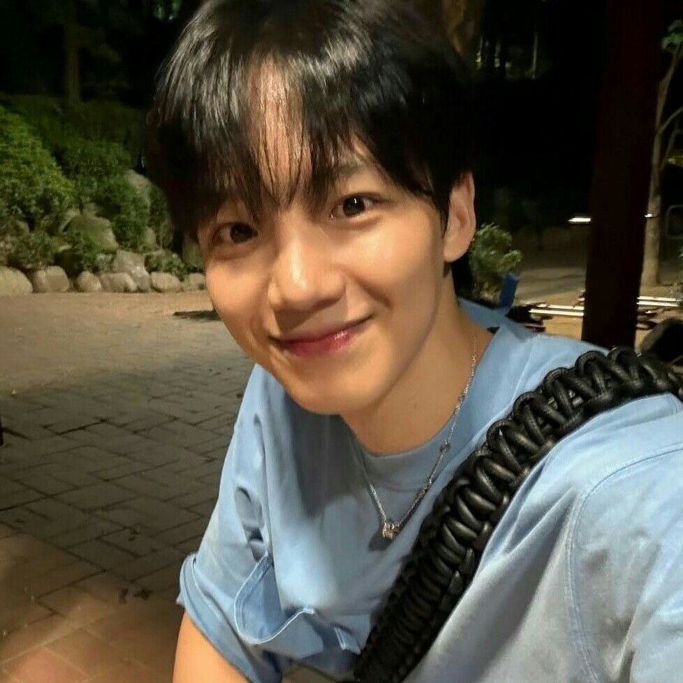 Behind-the-scenes cut of Lim Youngmin