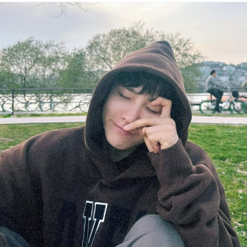 Latest photo of Jeon Woong (AB6IX)