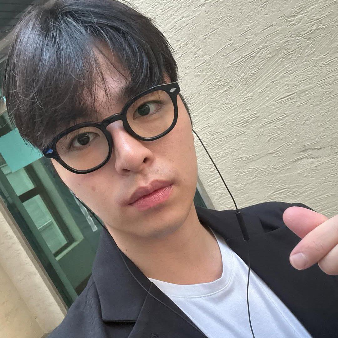 Latest photo of JU-NE (iKON)