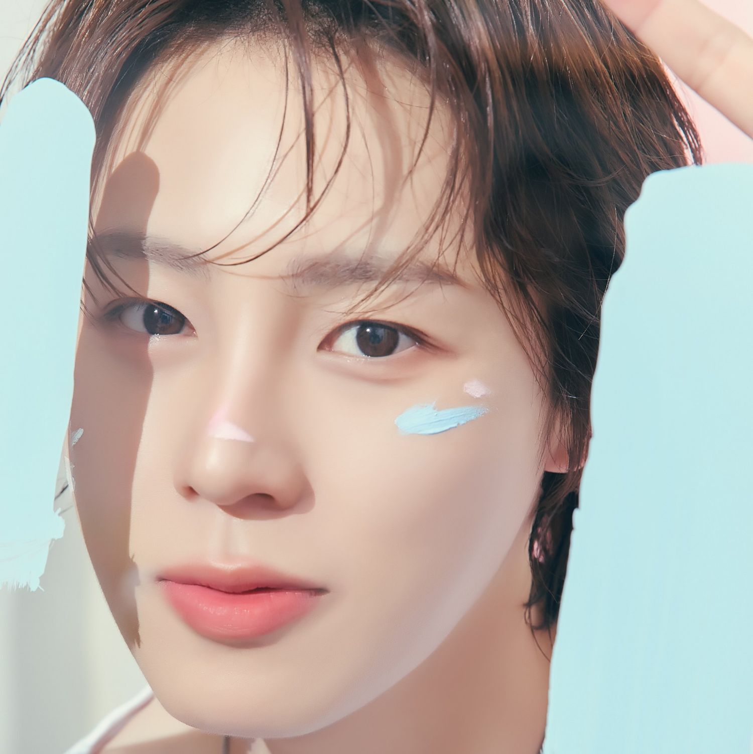 Behind-the-scenes cut of Ha Sungwoon