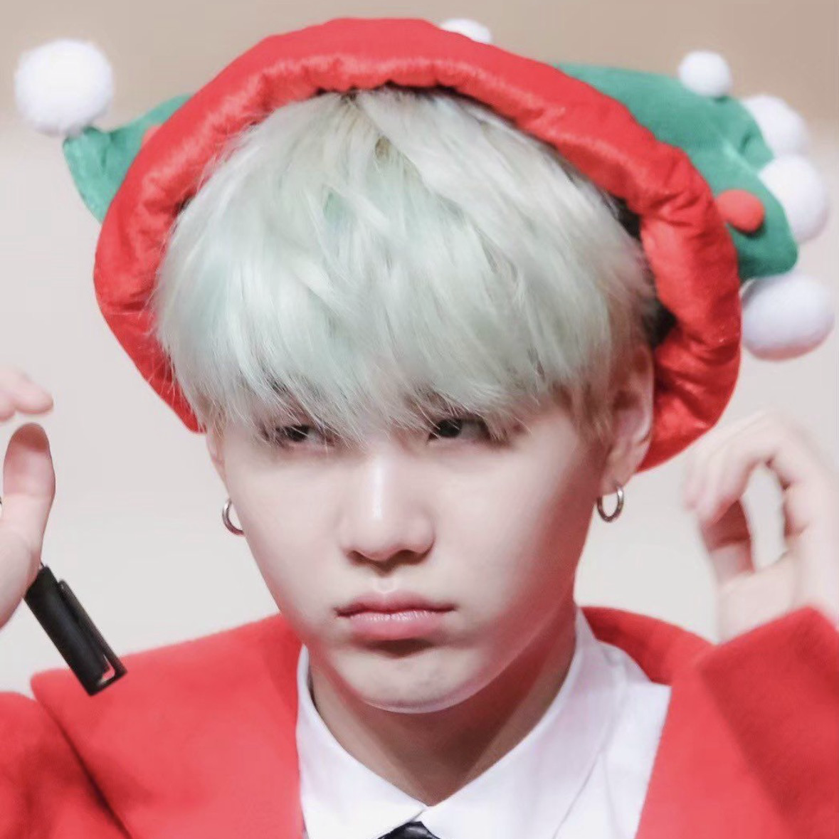 Foto aktivitas terbaru SUGA (BTS)