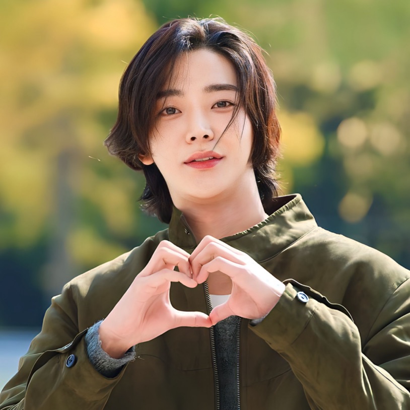 Latest photo of Rowoon