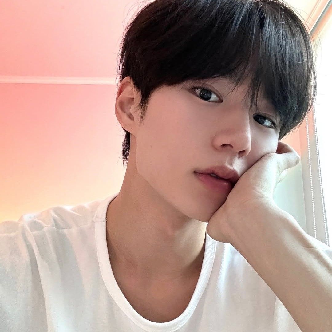 Recent activity shot of Kim Junseo (ALPHA DRIVE ONE)