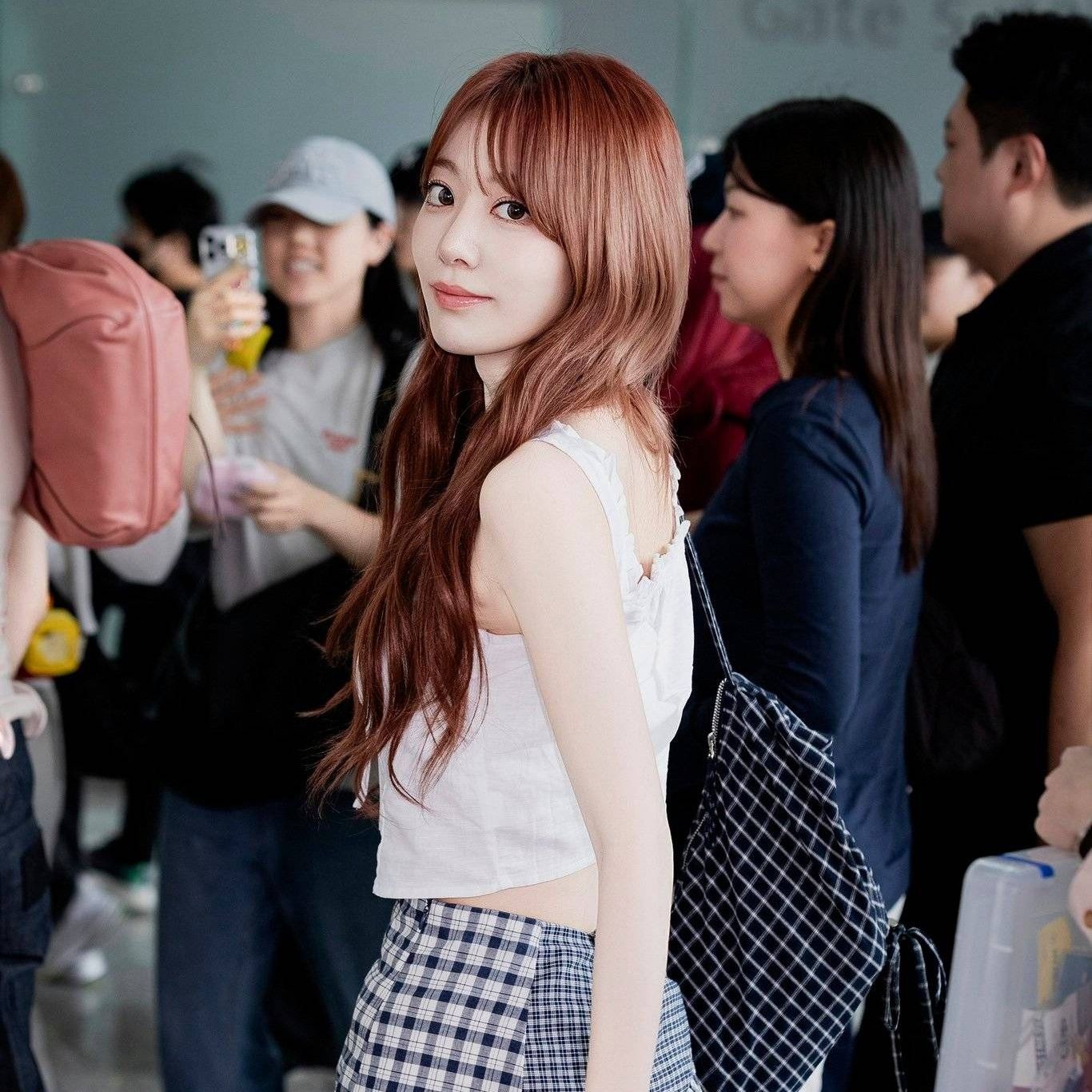 Latest photo of Sakura (LE SSERAFIM)