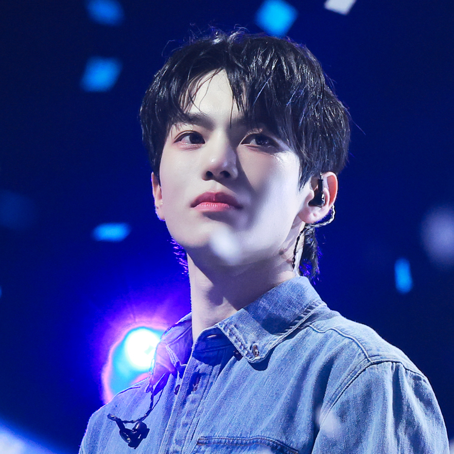 A moment captured by Park Donggyu's fan