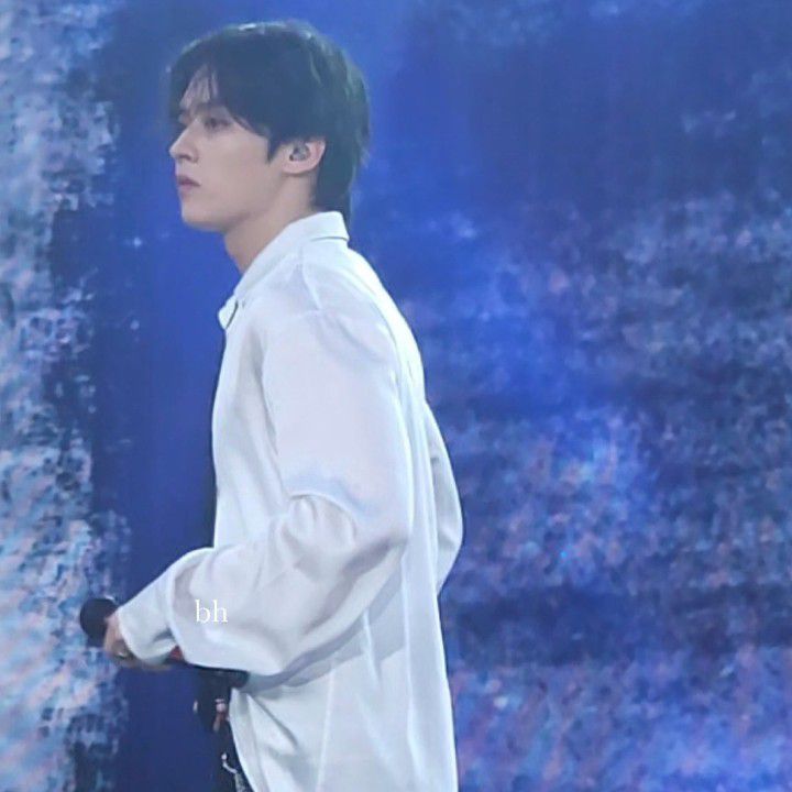 Recent activity shot of Lee Know (Stray Kids)