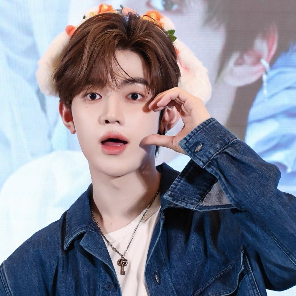 Momen yang diabadikan oleh penggemar Zhang Hao (ZEROBASEONE)