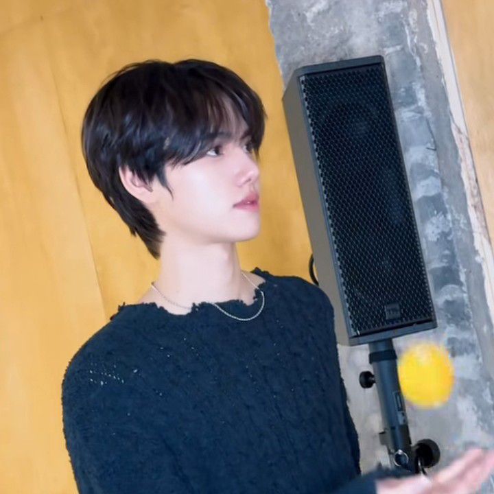 Behind-the-scenes cut of Minhee (CRAVITY)