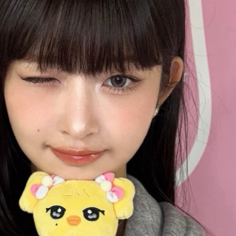 Rei (IVE)的幕后花絮
