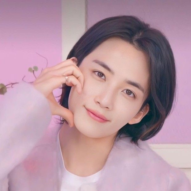 Recent activity shot of Jeonghan (SEVENTEEN)