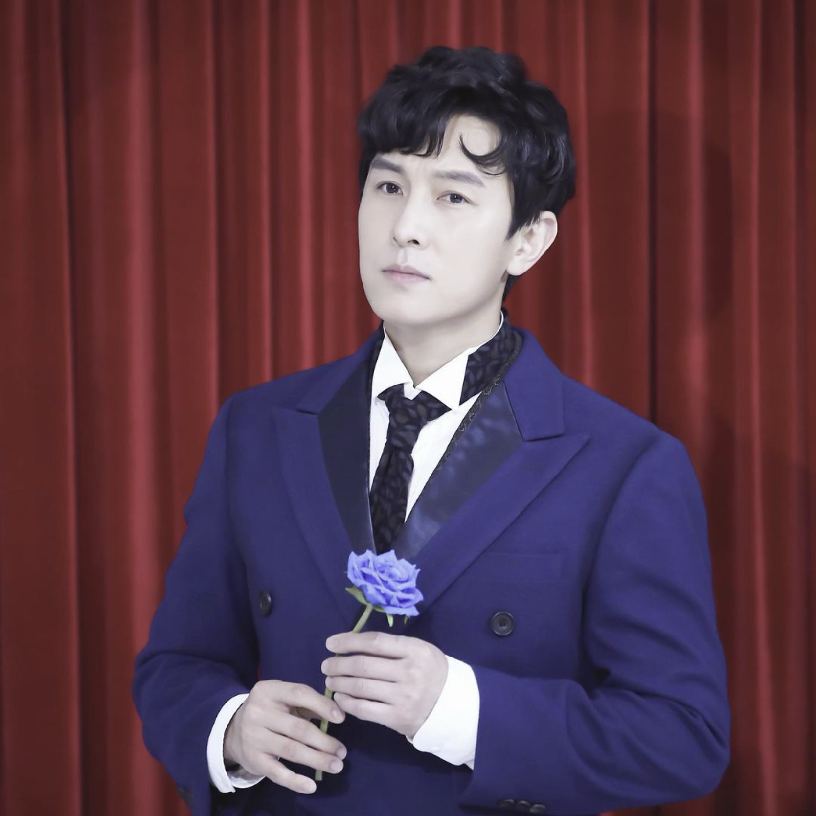 Latest photo of Kim Dongwan (SHINHWA)